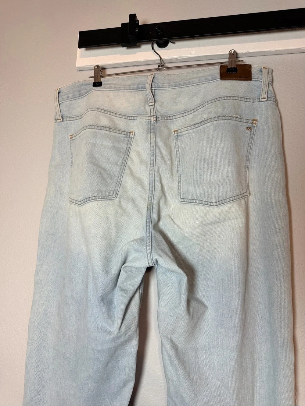 Madewell The Dad Jean Light Wash Size 32 Light Wash Distressed Button Fly